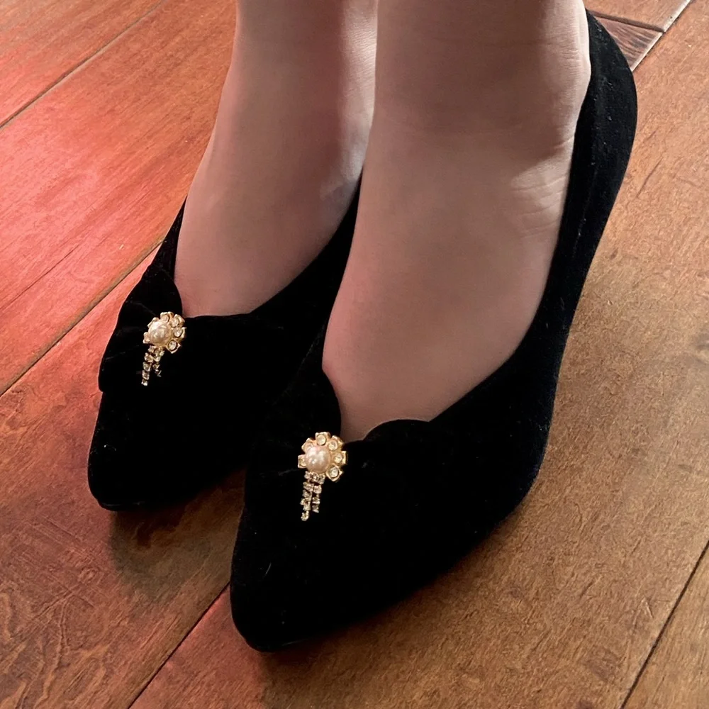 Wild Rose Black Velvet Shoes Slip On Pumps size 7 - Picture 3 of 9